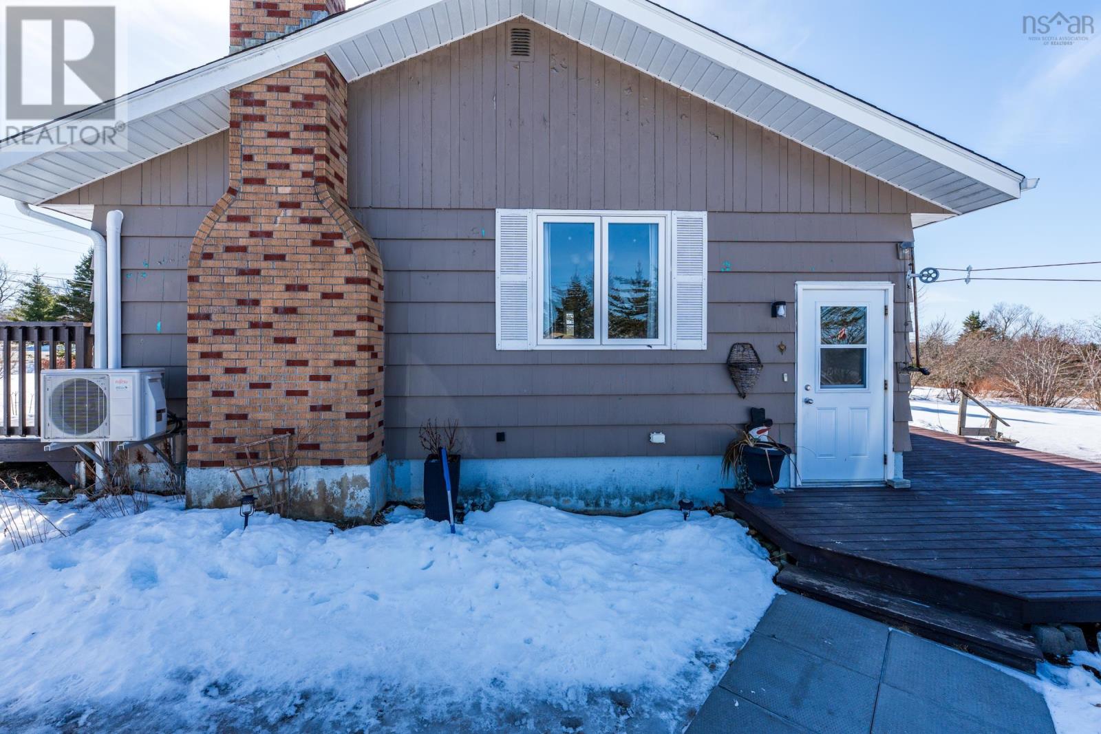 Property 13 of 40 of 585 Highway 340