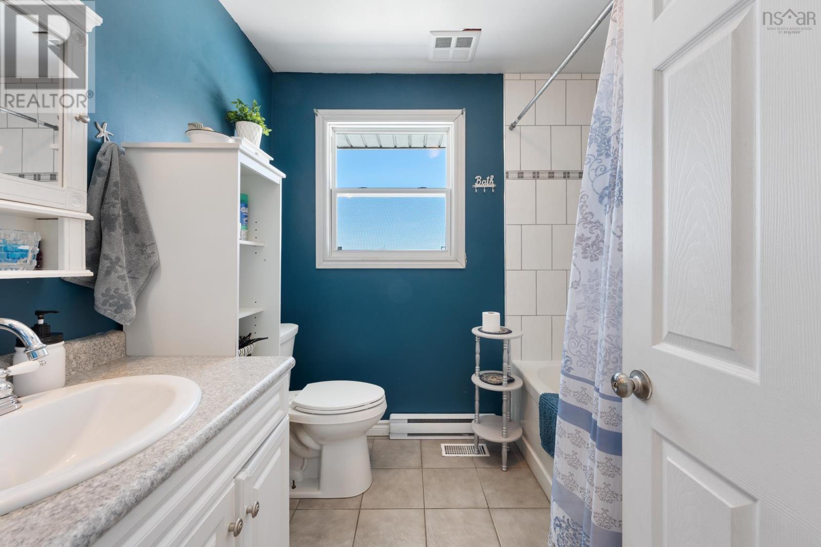 Property 32 of 40 of 585 Highway 340