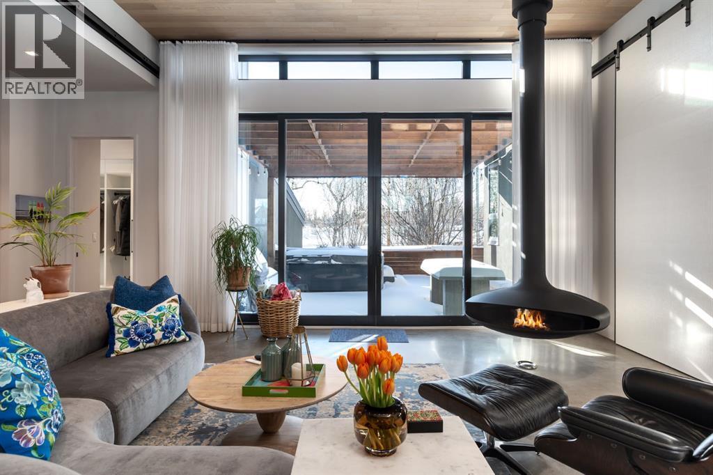 Single Family House for Sale in  Cliffe Avenue SW Elboya Calgary 