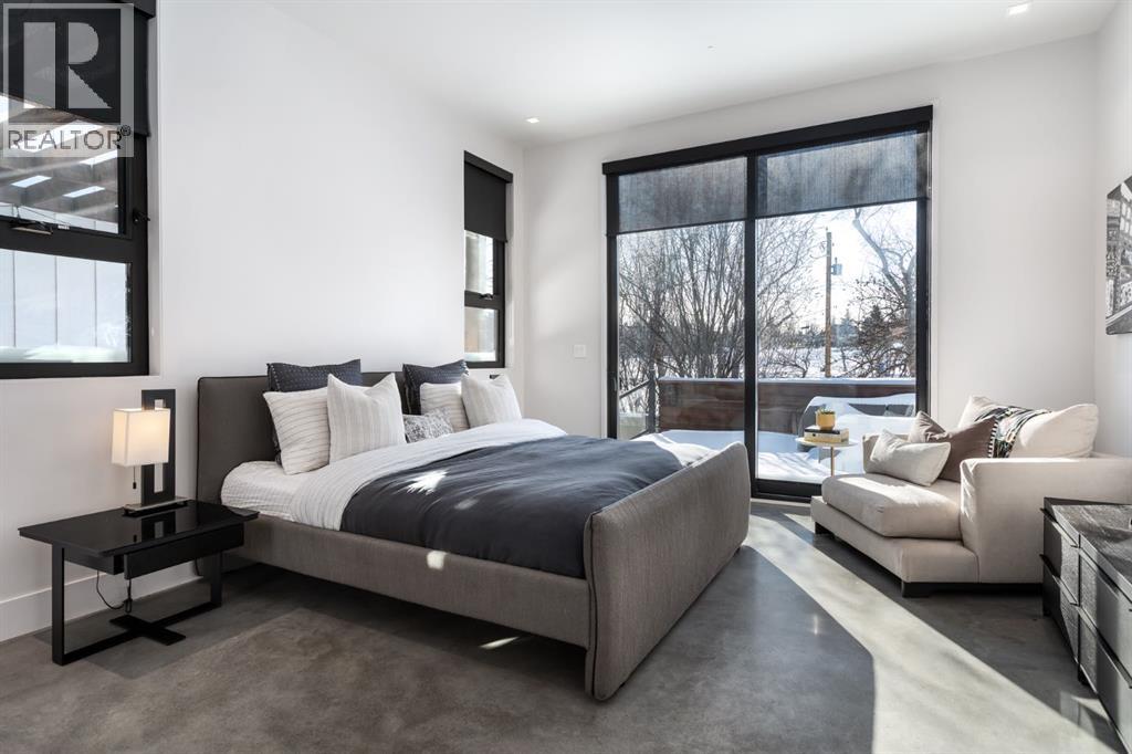 Single Family House for Sale in  Cliffe Avenue SW Elboya Calgary 