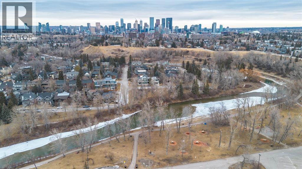 Single Family House for Sale in  Cliffe Avenue SW Elboya Calgary 