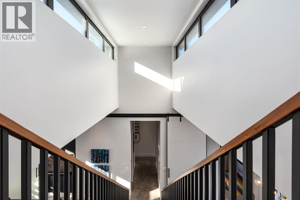 Single Family House for Sale in  Cliffe Avenue SW Elboya Calgary 