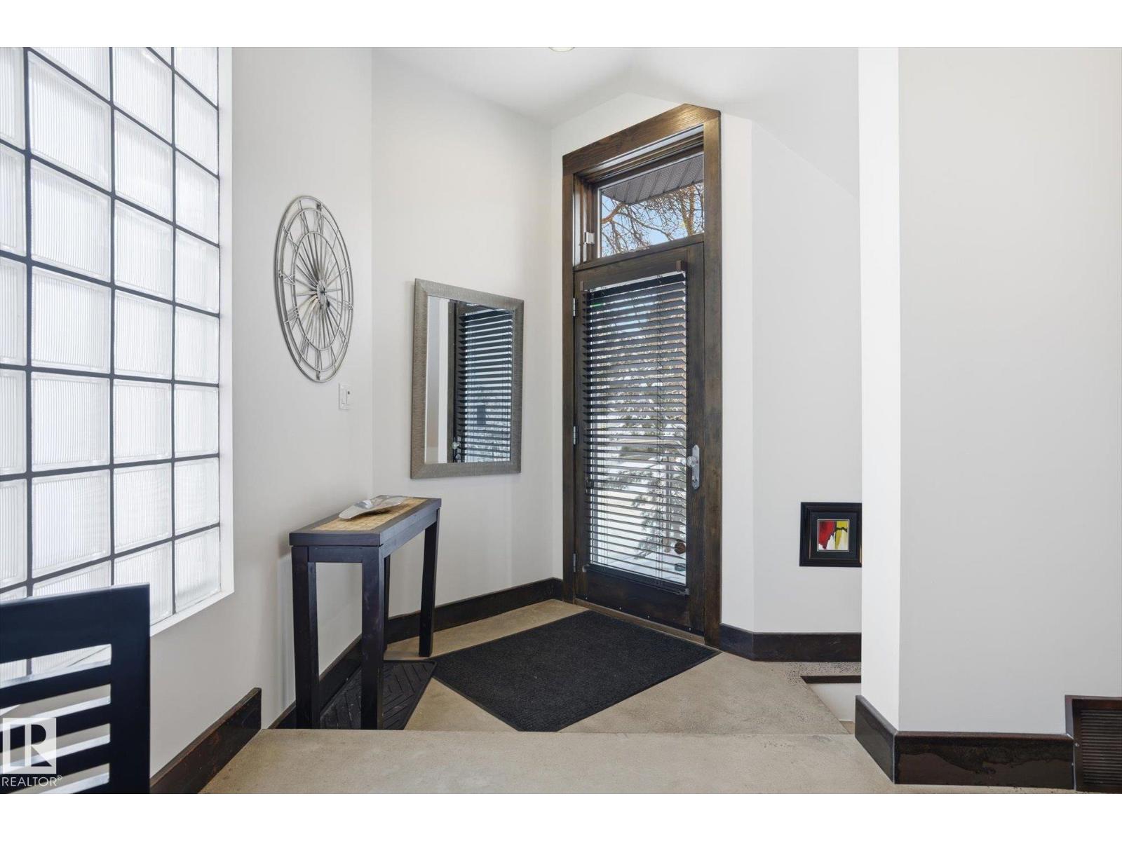 9012 98 ST NW, Edmonton