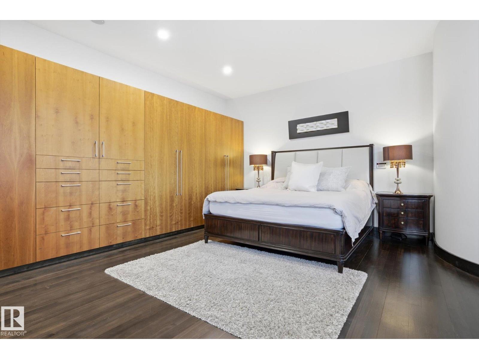 9012 98 ST NW, Edmonton