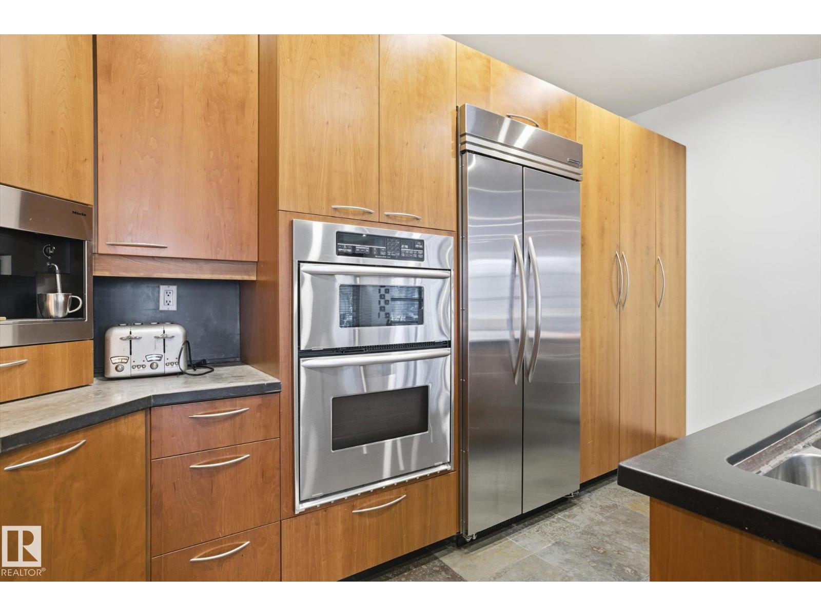 9012 98 ST NW, Edmonton