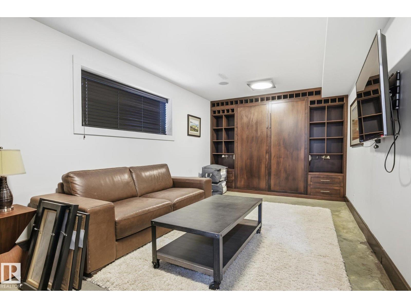 9012 98 ST NW, Edmonton