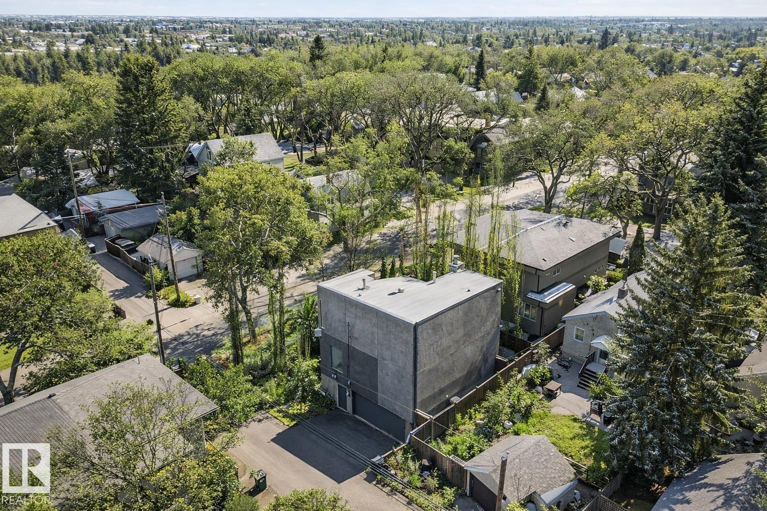 9012 98 ST NW, Edmonton