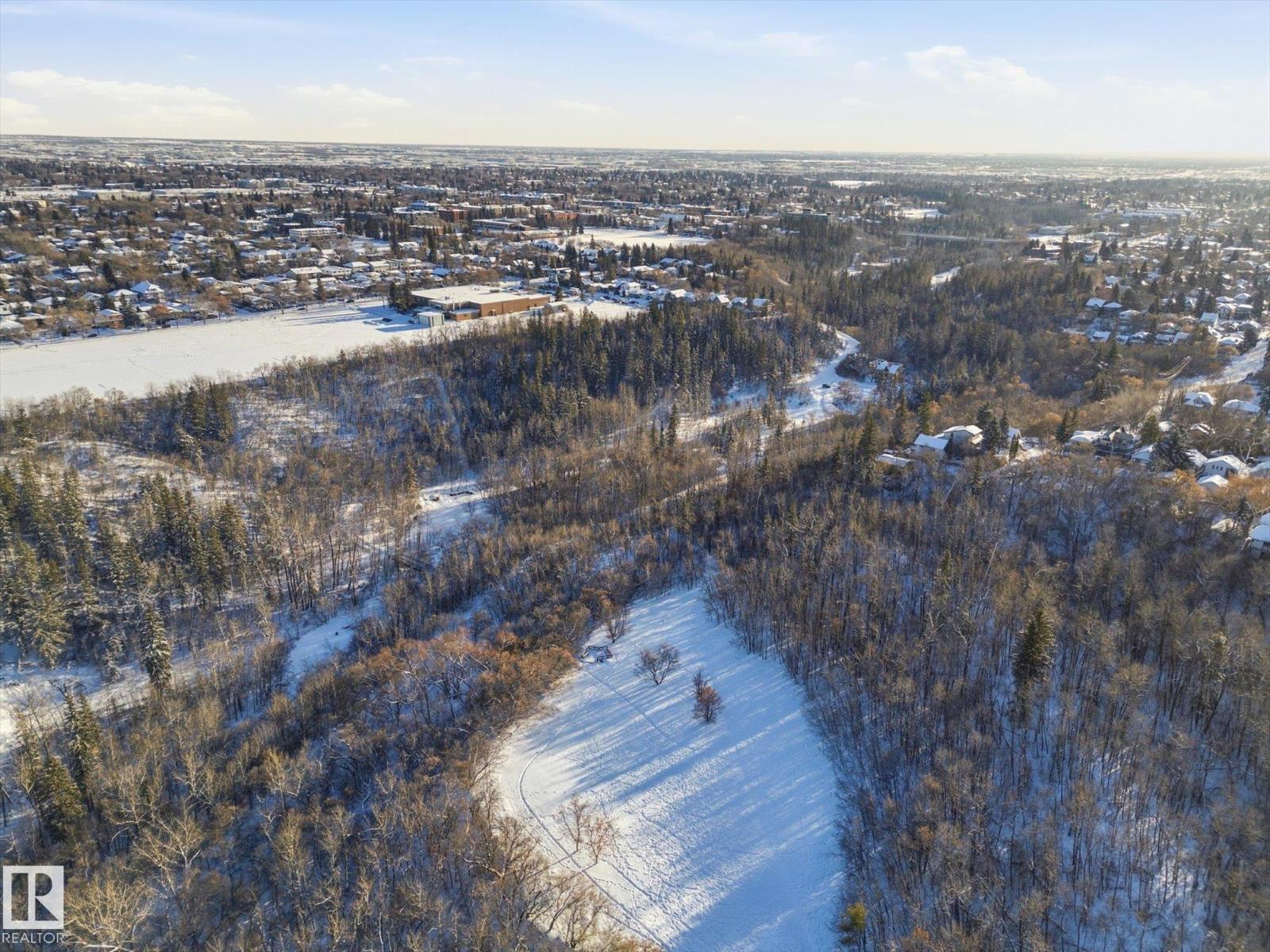 9012 98 ST NW, Edmonton