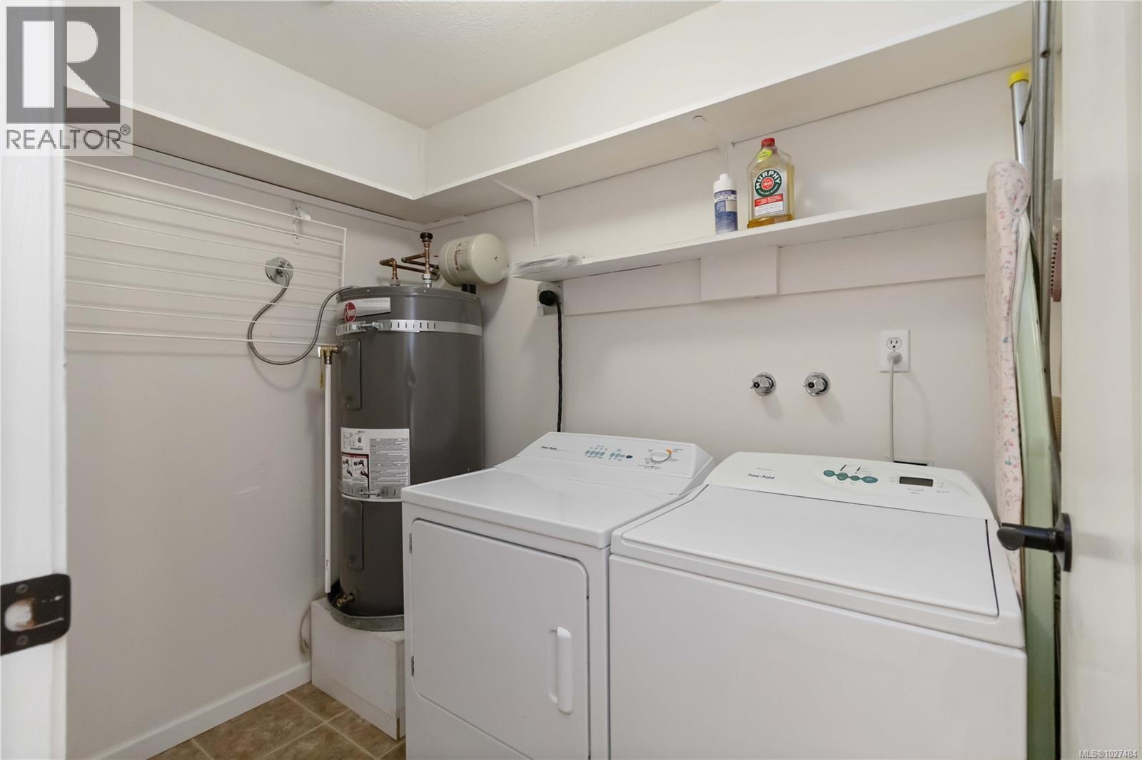 303 853 Selkirk Avenue, Esquimalt