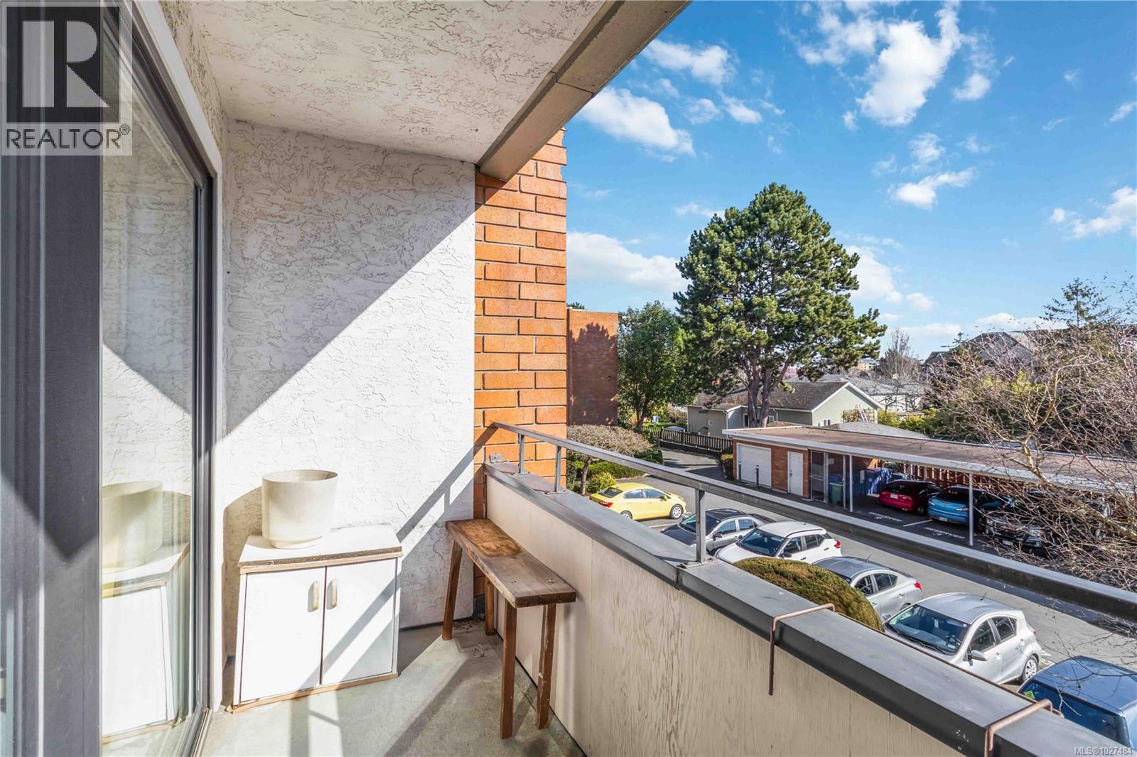 303 853 Selkirk Avenue, Esquimalt