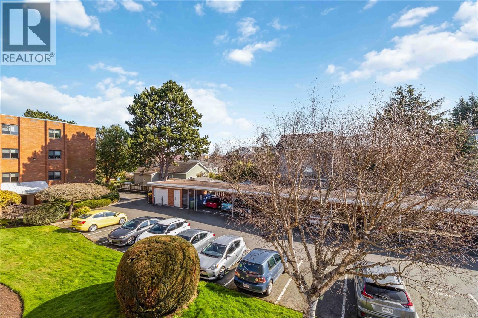 303 853 Selkirk Avenue, Esquimalt