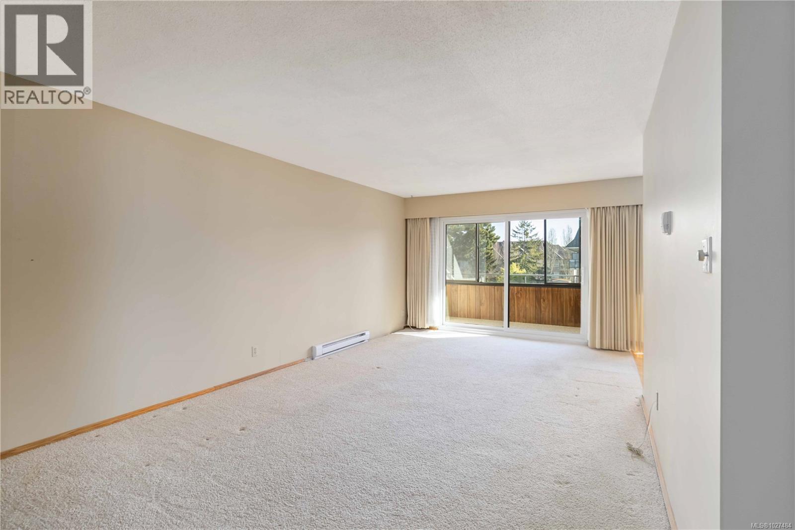 303 853 Selkirk Avenue, Esquimalt