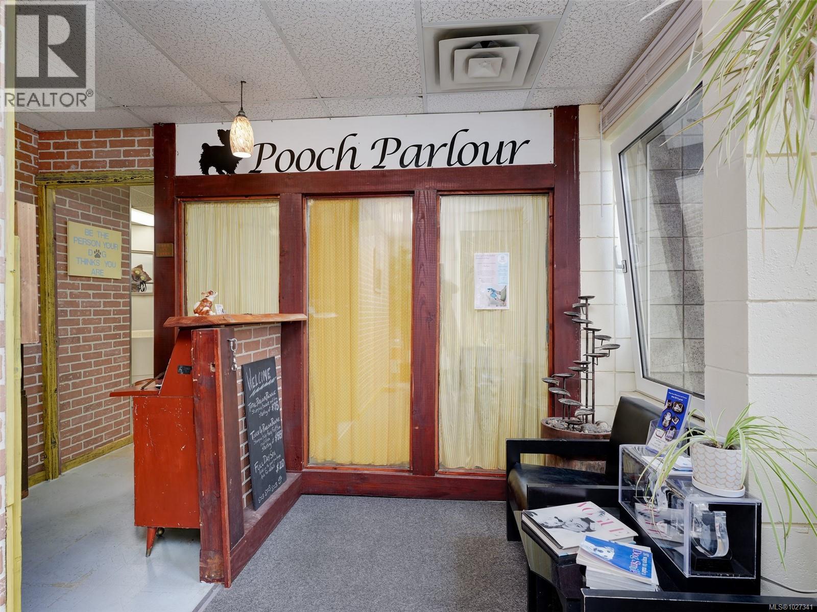  7135 West Saanich Road, Central Saanich