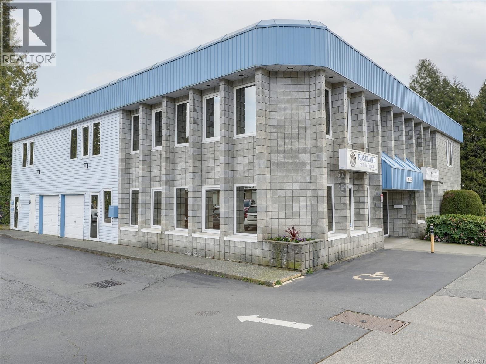  7135 West Saanich Road, Central Saanich