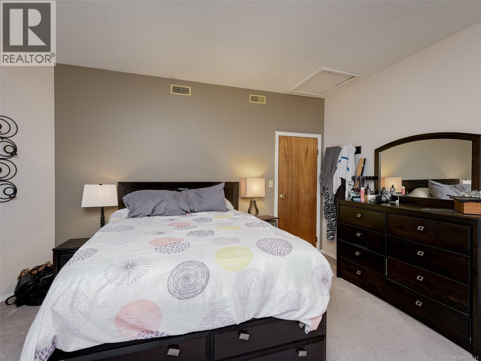  7135 West Saanich Road, Central Saanich