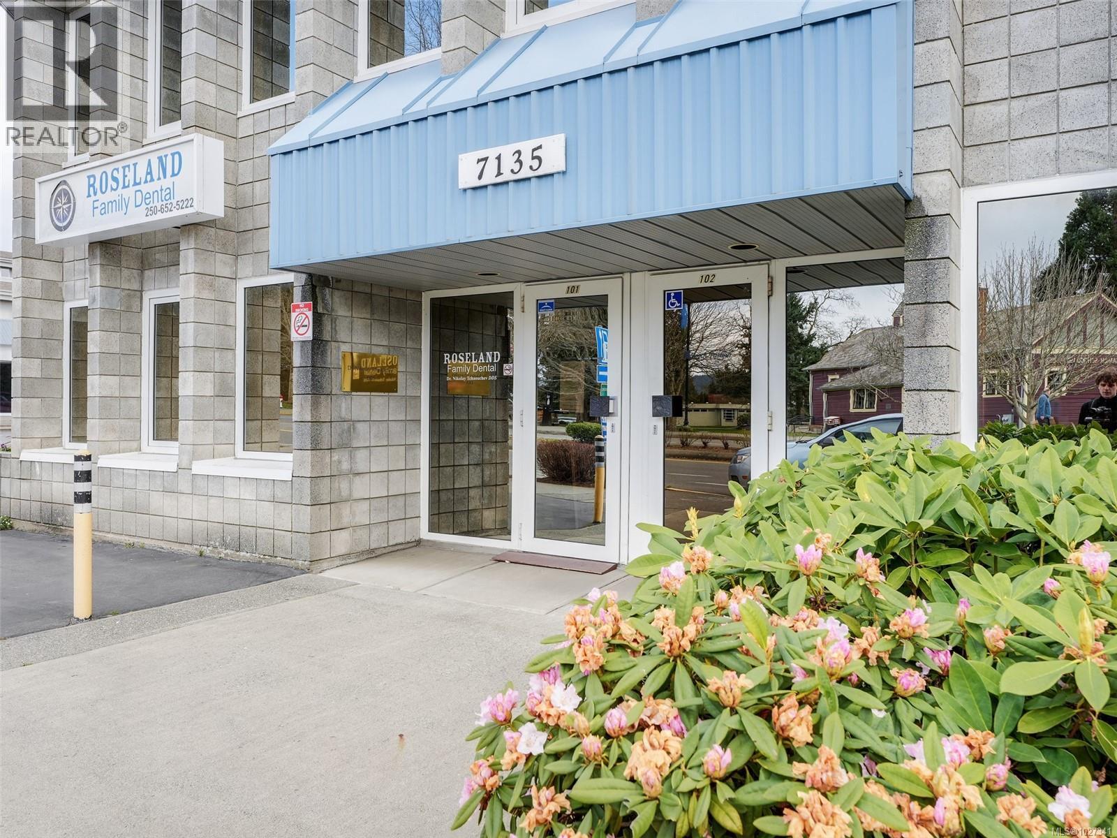  7135 West Saanich Road, Central Saanich