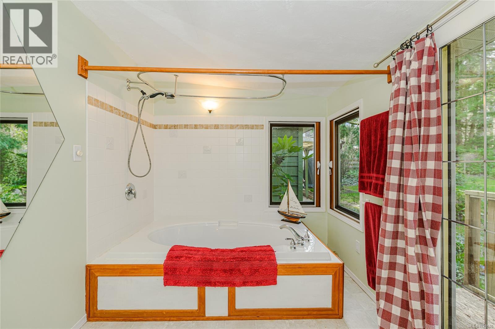  126 Maliview Drive, Salt Spring