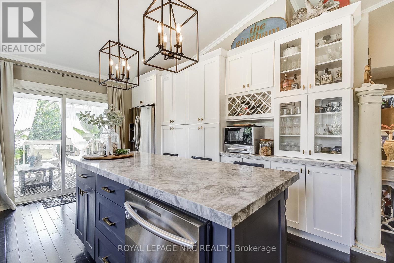 764 GREEN STREET - 15