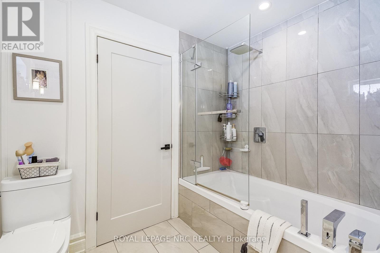 764 GREEN STREET - 24