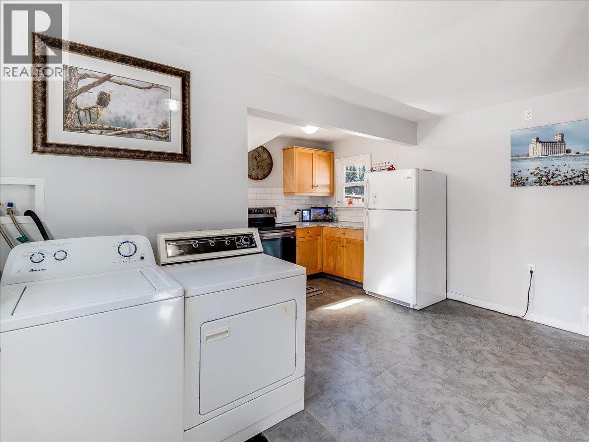 530 Turner Street, Warfield