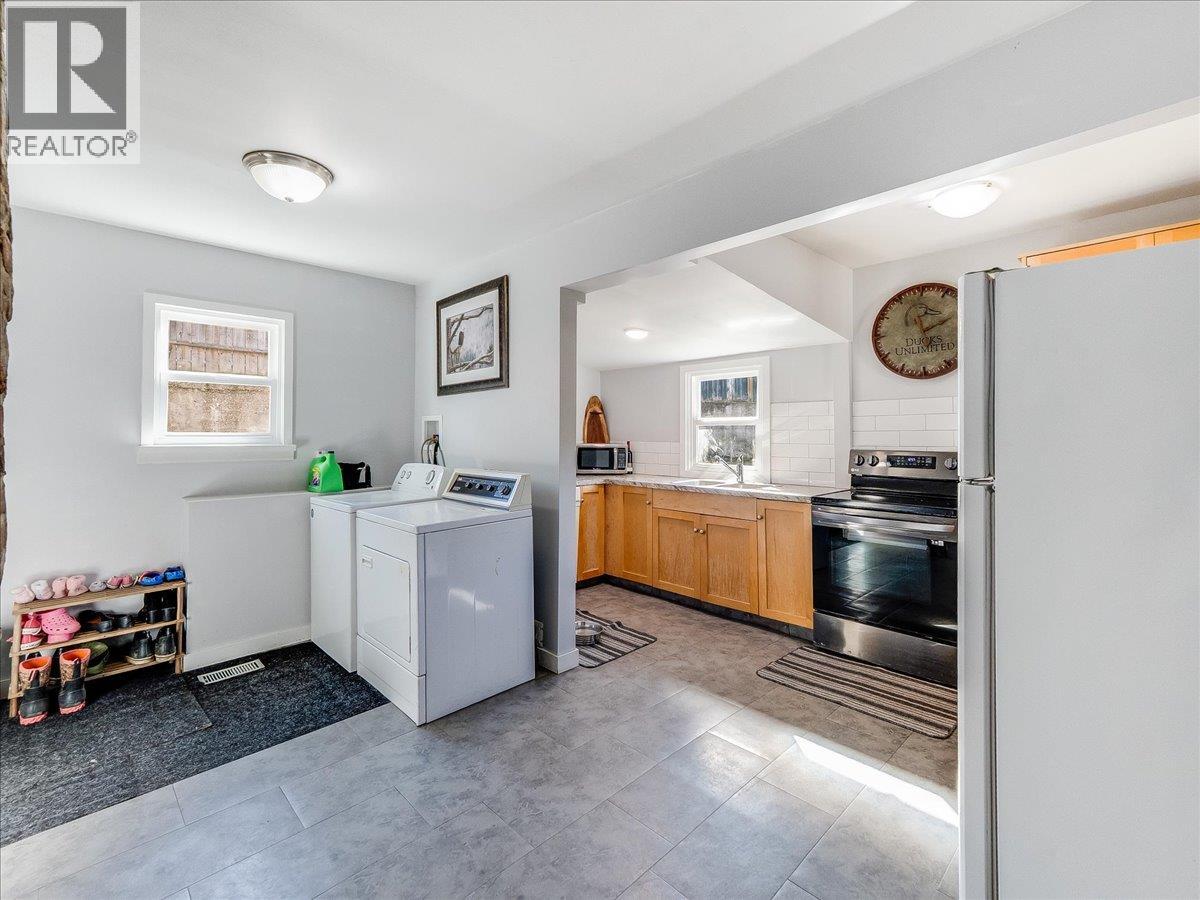 530 Turner Street, Warfield