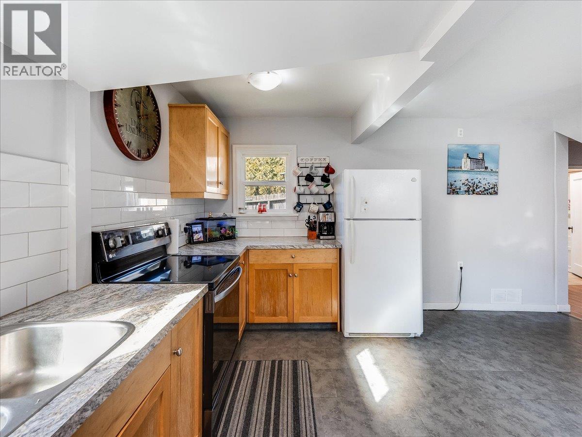 530 Turner Street, Warfield