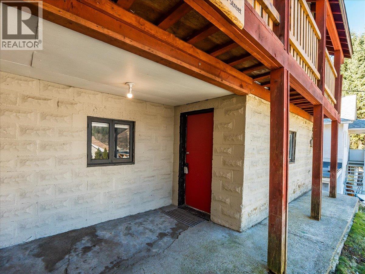 530 Turner Street, Warfield