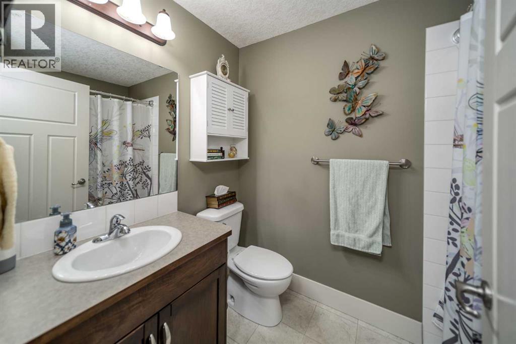 
          77 George Fox Trail
            <br/>
            <span>Cochrane</span>
            , 
            <span>AB</span>
             <span>T4C0N1</span>
         - Photo 14