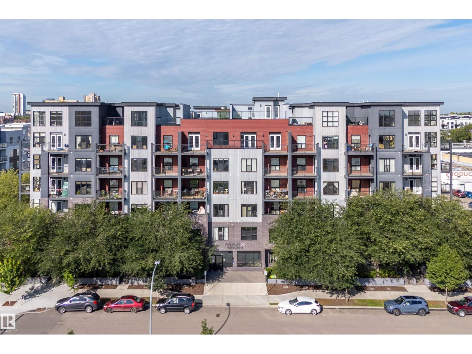 #406 10518 113 ST NW - 2