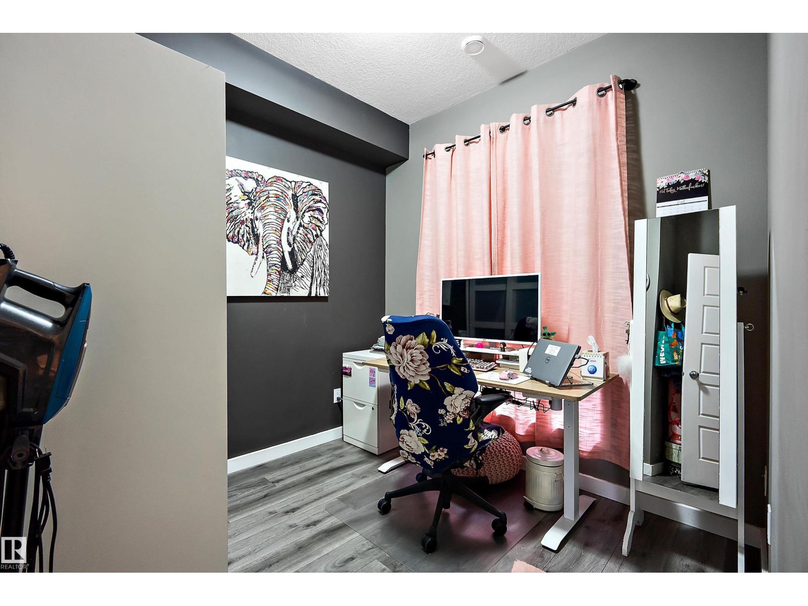 #406 10518 113 ST NW - 34