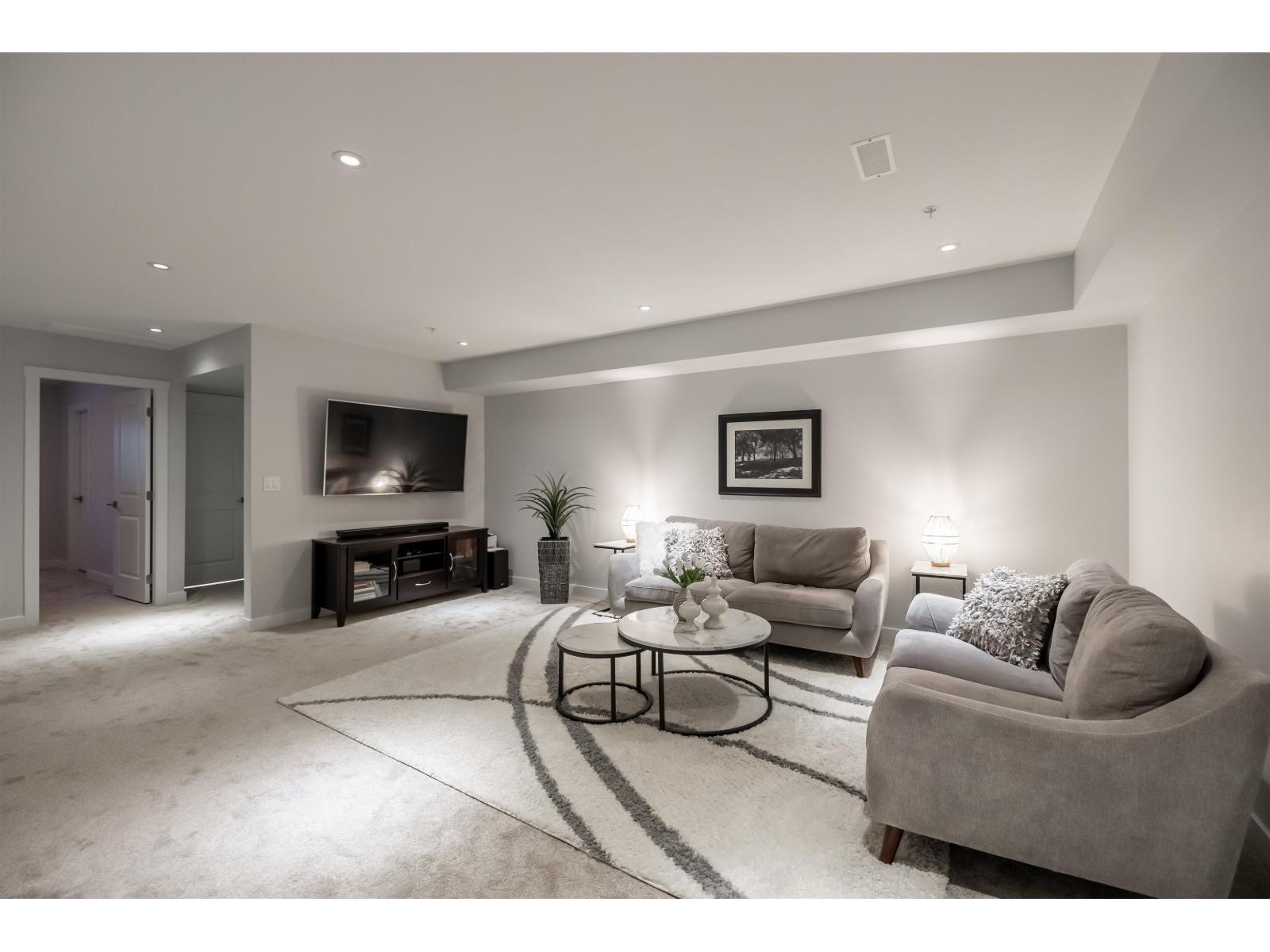 20267 82B AVENUE, Langley