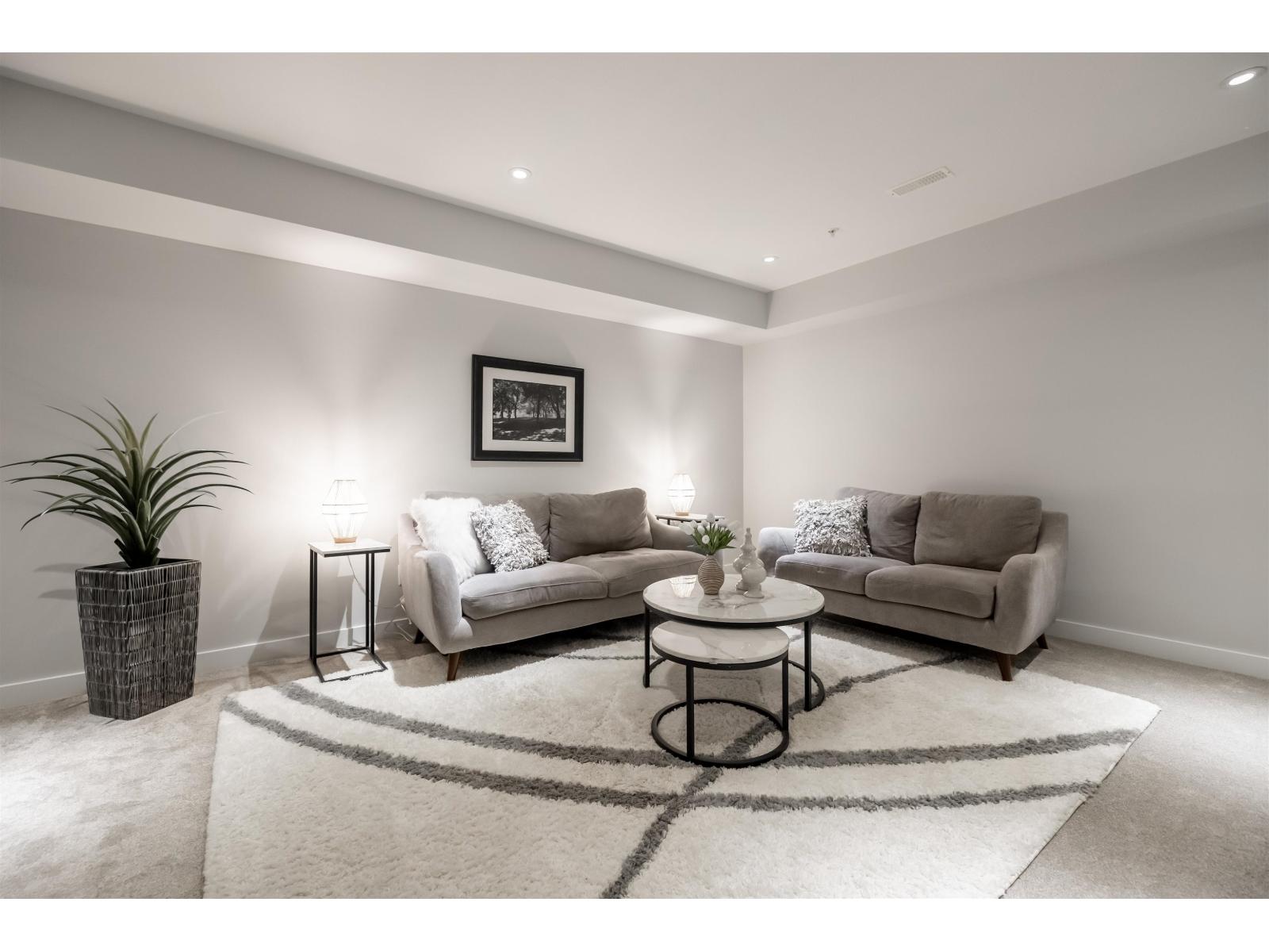 20267 82B AVENUE, Langley