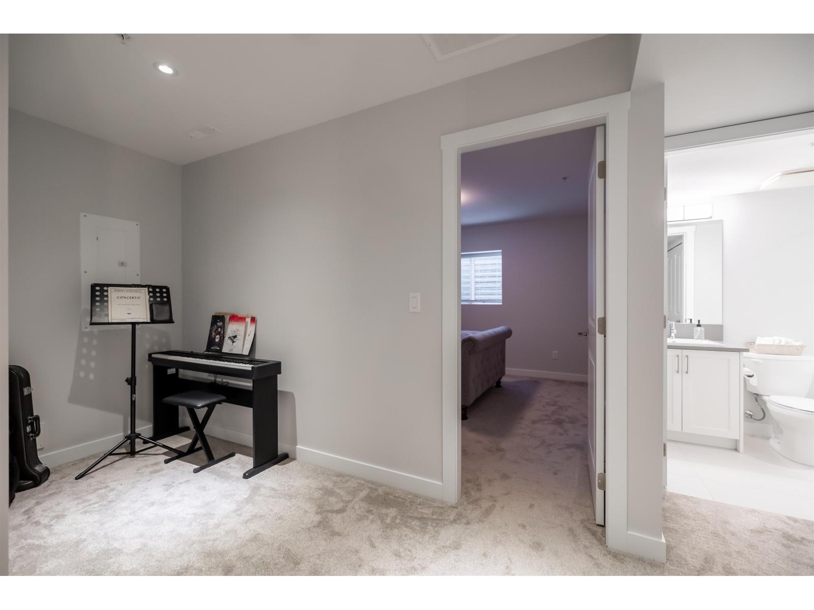 20267 82B AVENUE, Langley