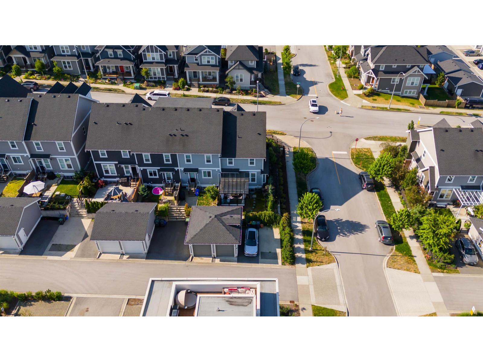 20267 82B AVENUE, Langley