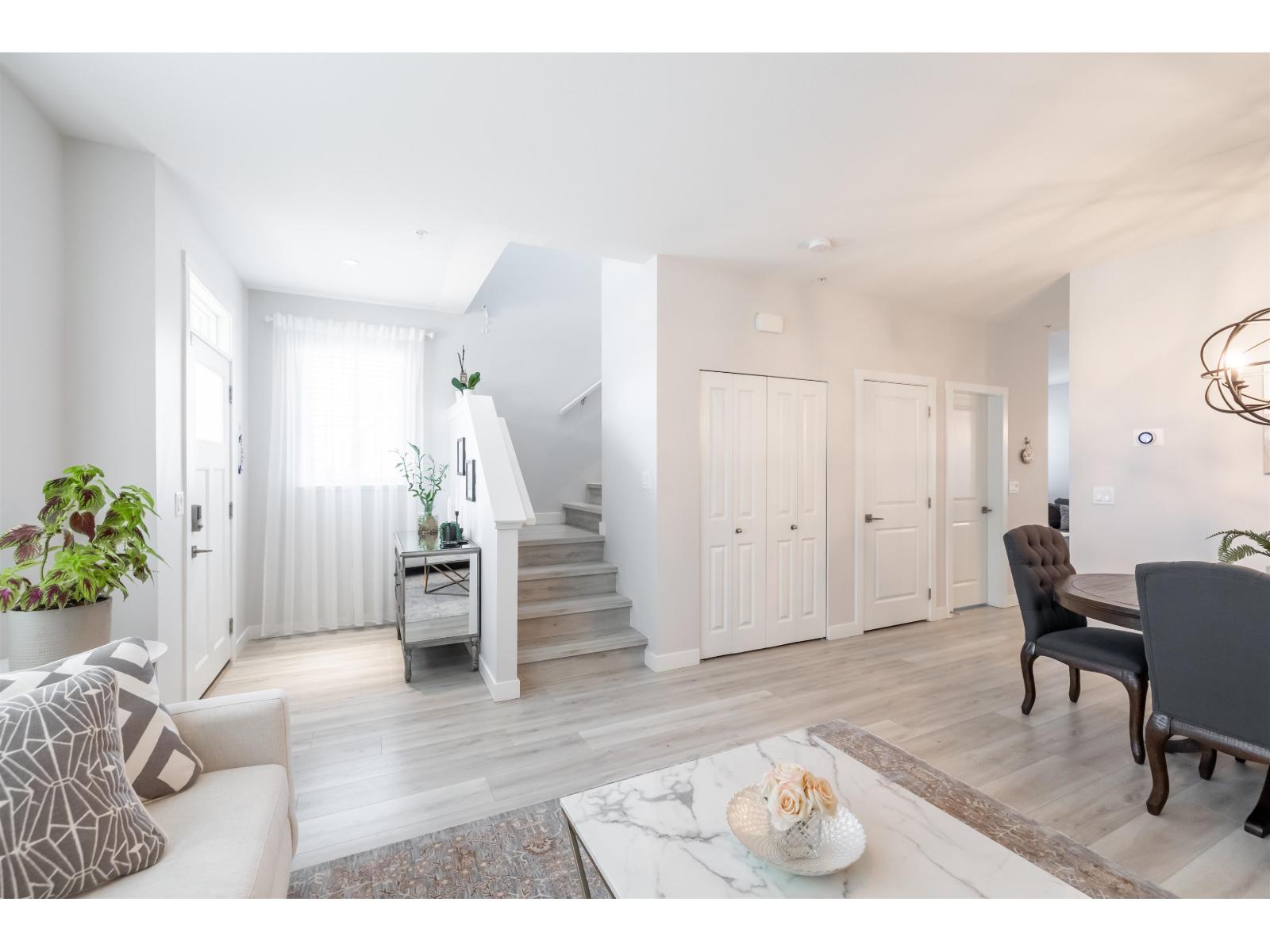 20267 82B AVENUE, Langley