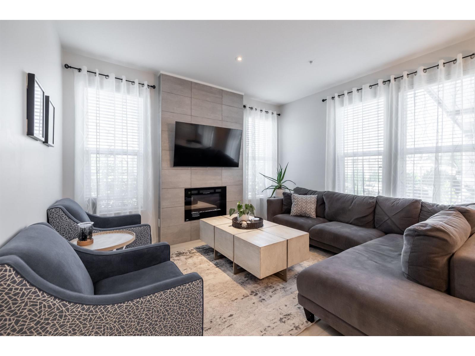 20267 82B AVENUE, Langley