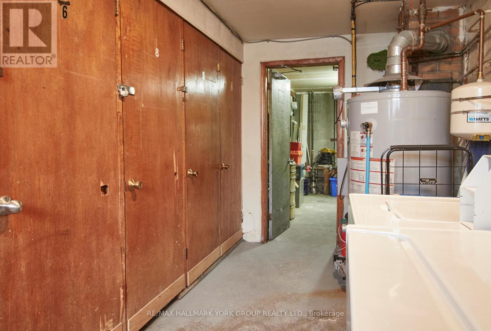 1613 DUFFERIN STREET - 4