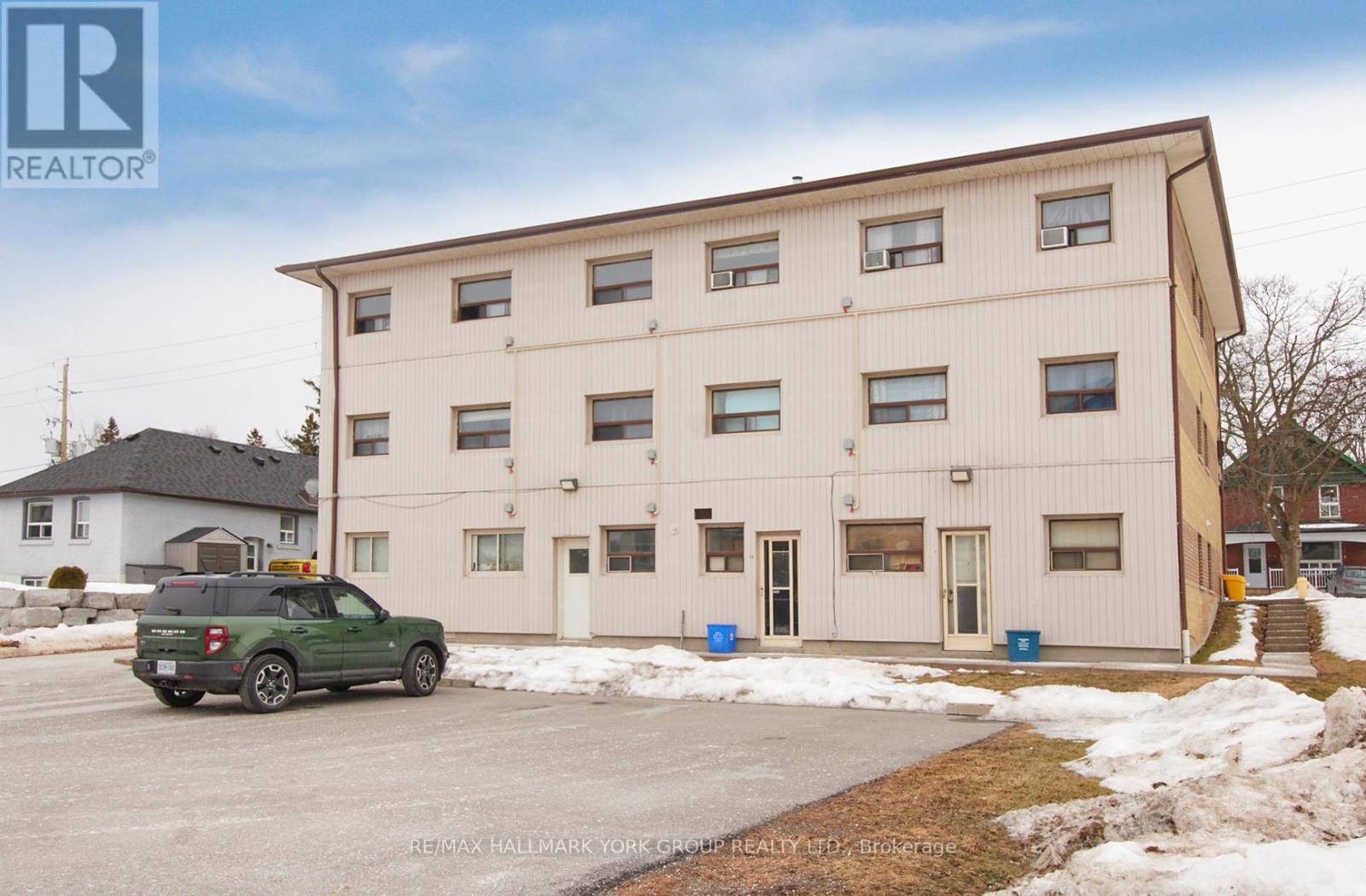 1613 DUFFERIN STREET - 8