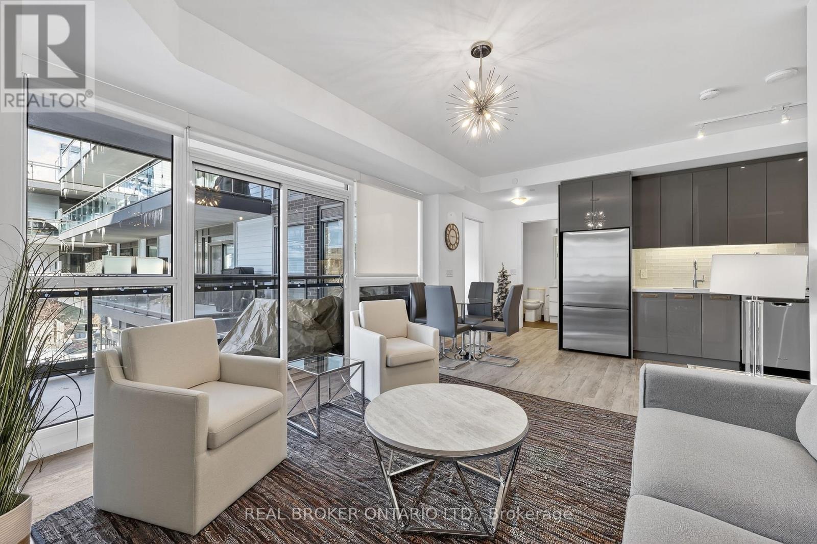 D233 - 333 SEA RAY AVENUE