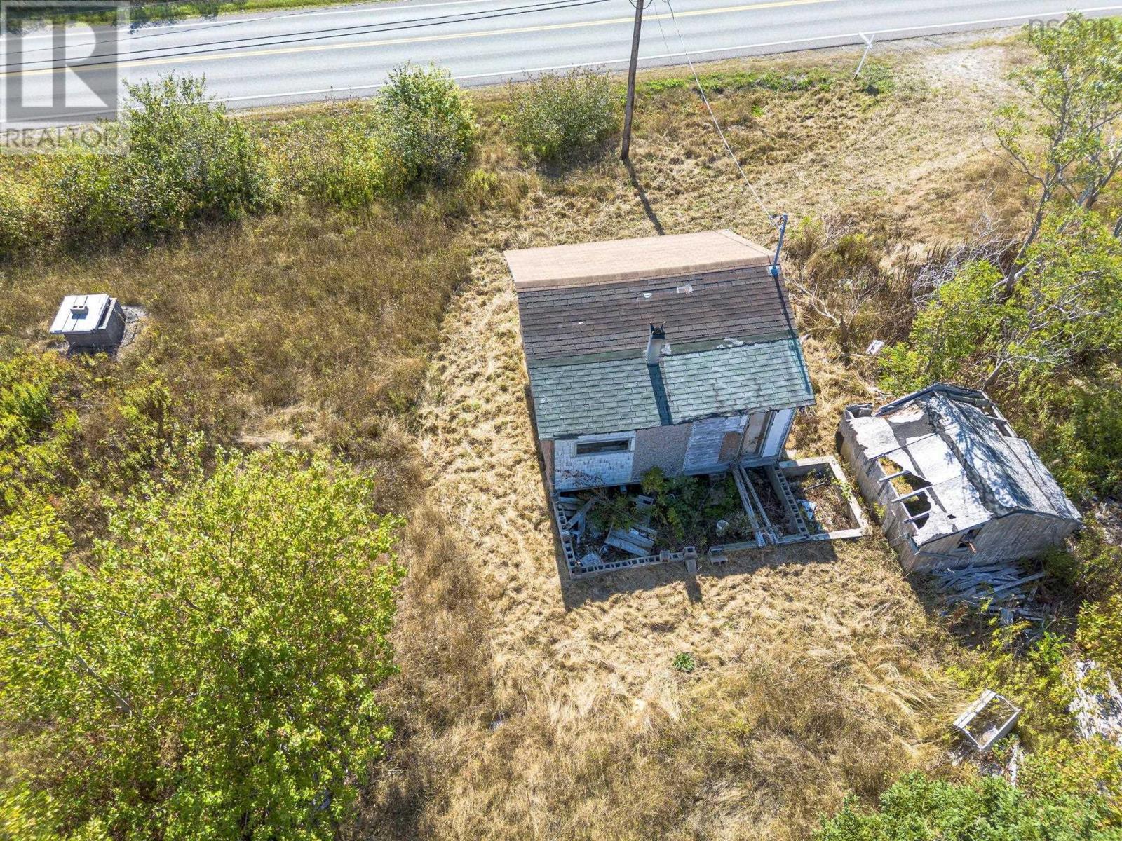 Property 21 of 49 of 85 101 Highway