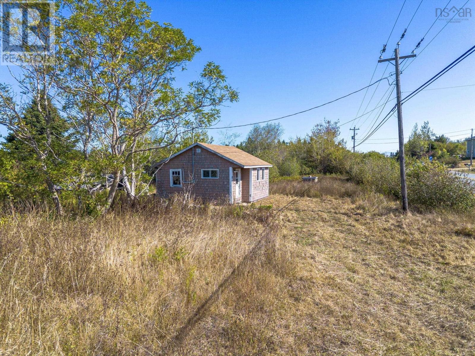 Property 25 of 49 of 85 101 Highway