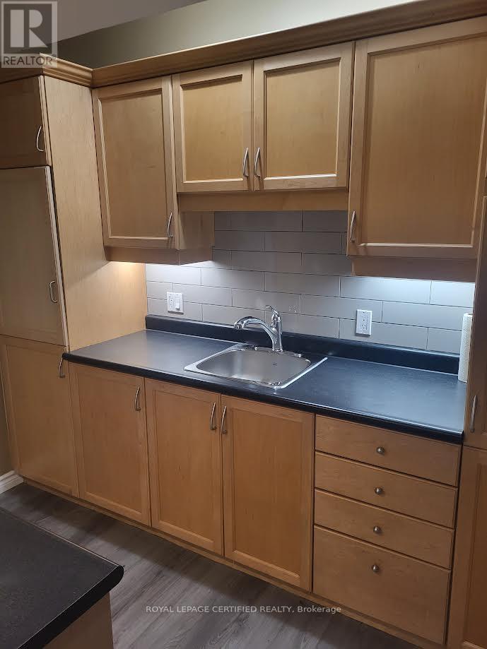 12 KEVINWOOD DRIVE - 28