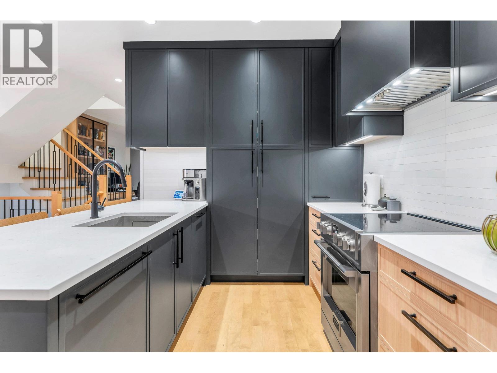 24 15 FOREST PARK WAY, Port Moody