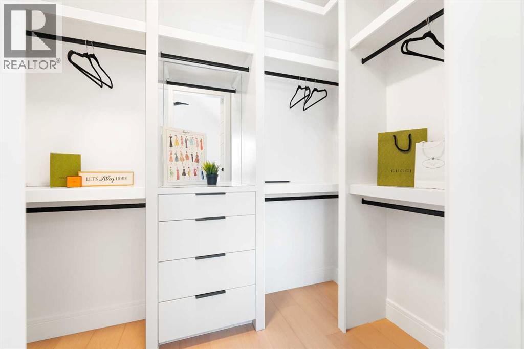 Single Family House for Sale in   Street NE Winston Heights/Mountview Calgary 