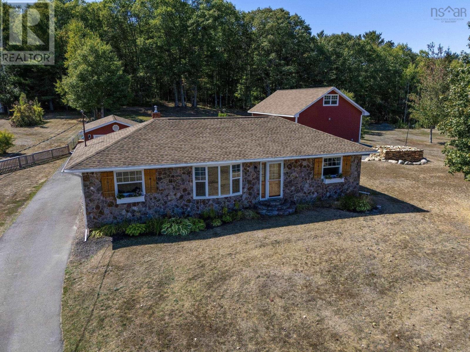 Property 2 of 47 of 91 Clairmont Road