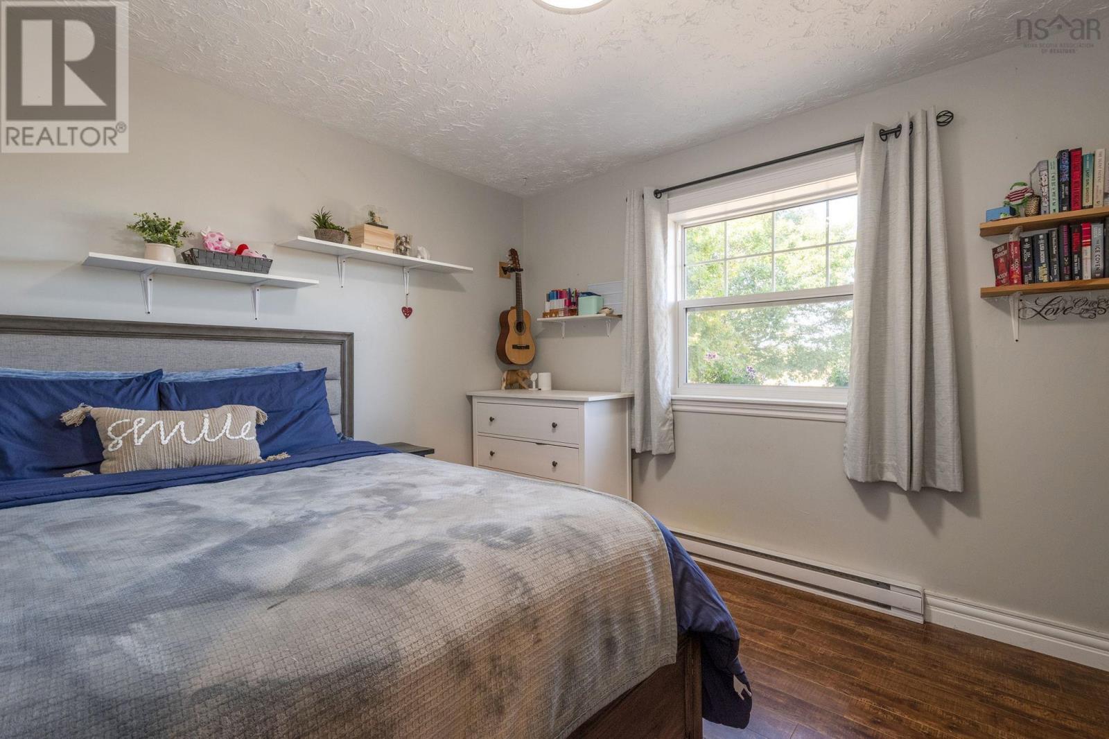 Property 20 of 47 of 91 Clairmont Road