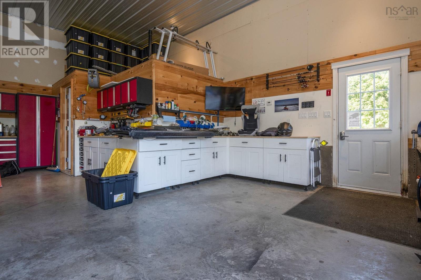 Property 36 of 47 of 91 Clairmont Road