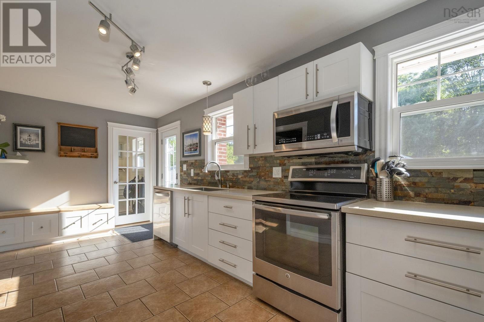 Property 8 of 47 of 91 Clairmont Road