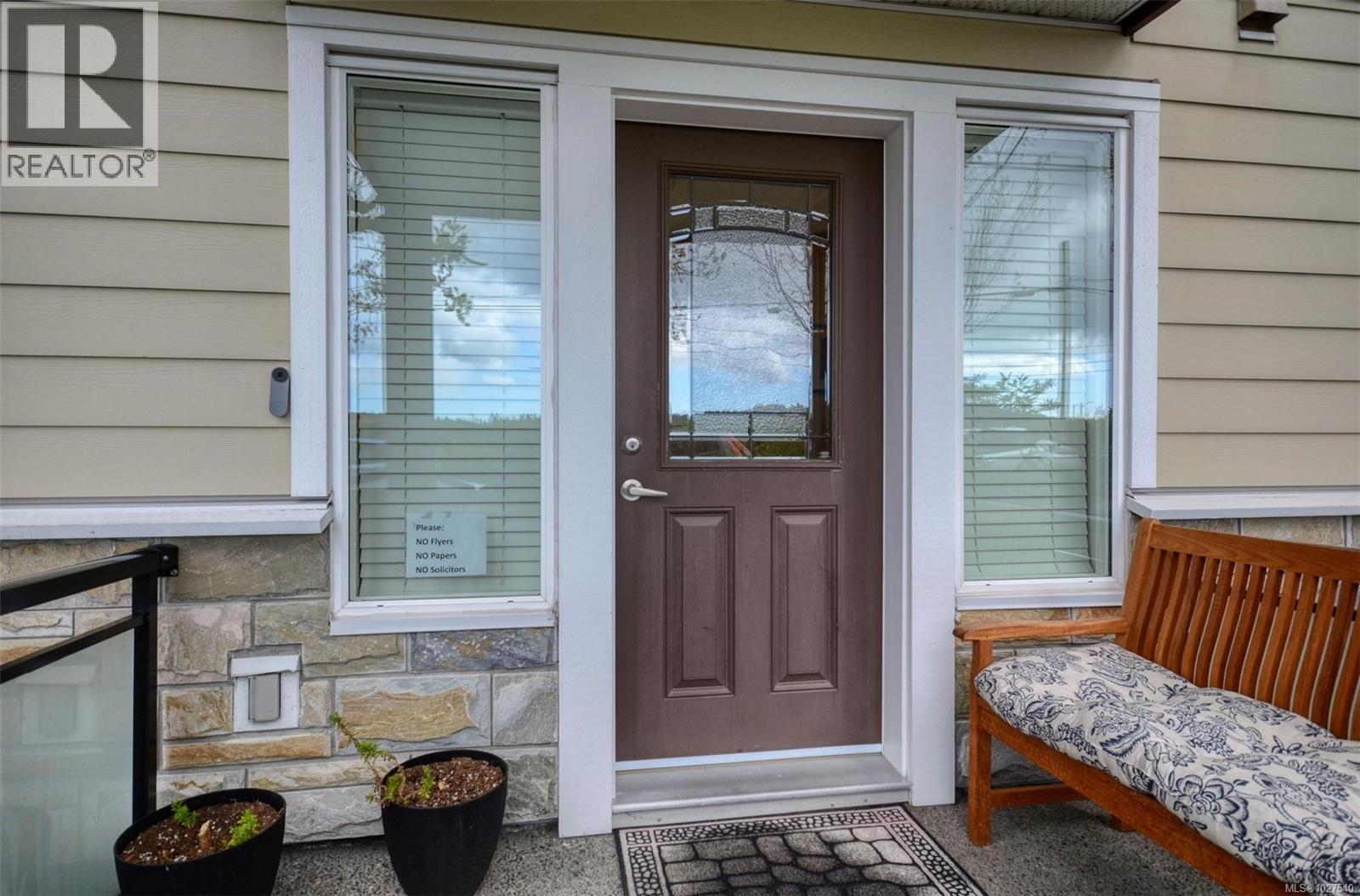  992 Dunford Avenue, Langford