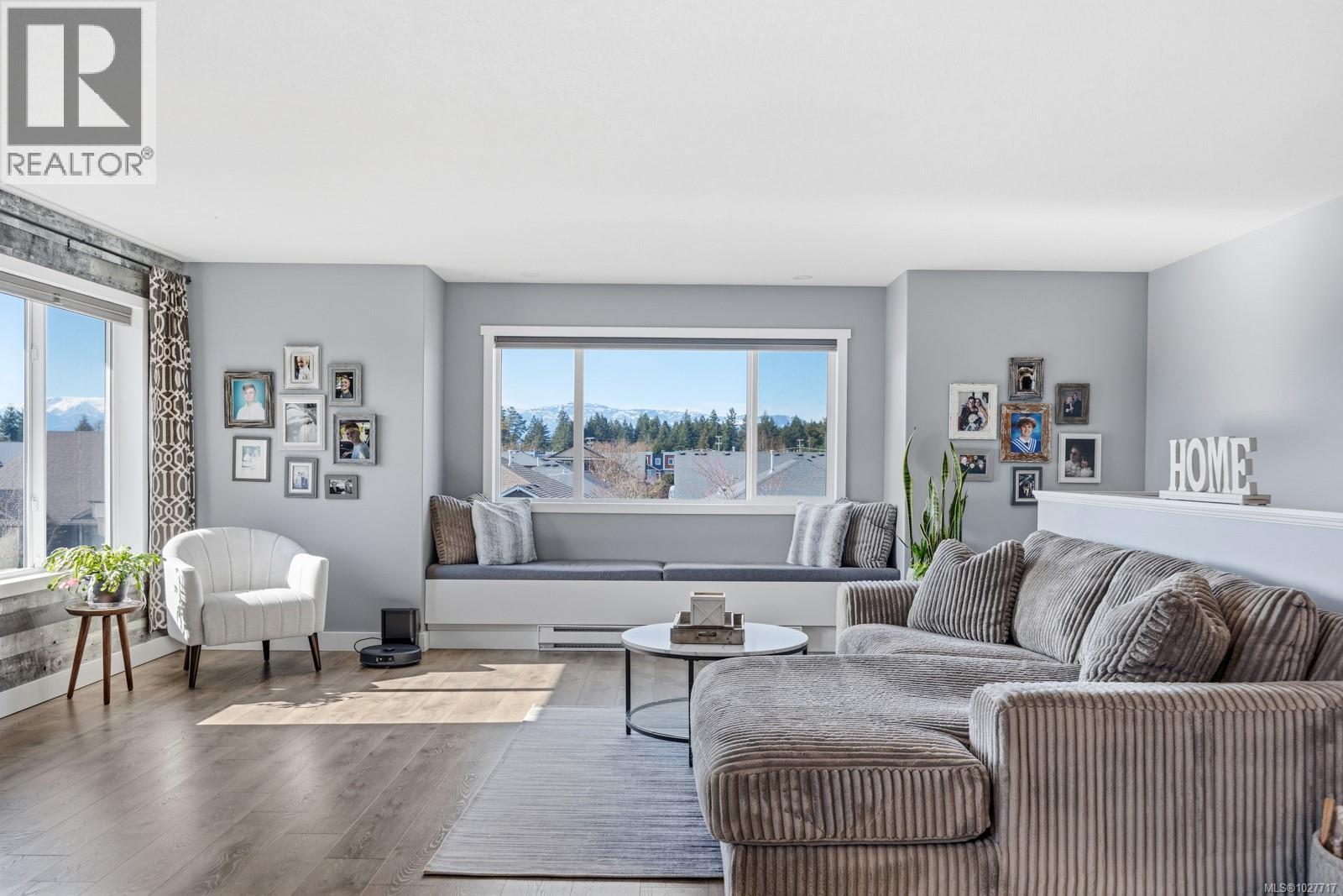 826 Grumman Pl, Comox